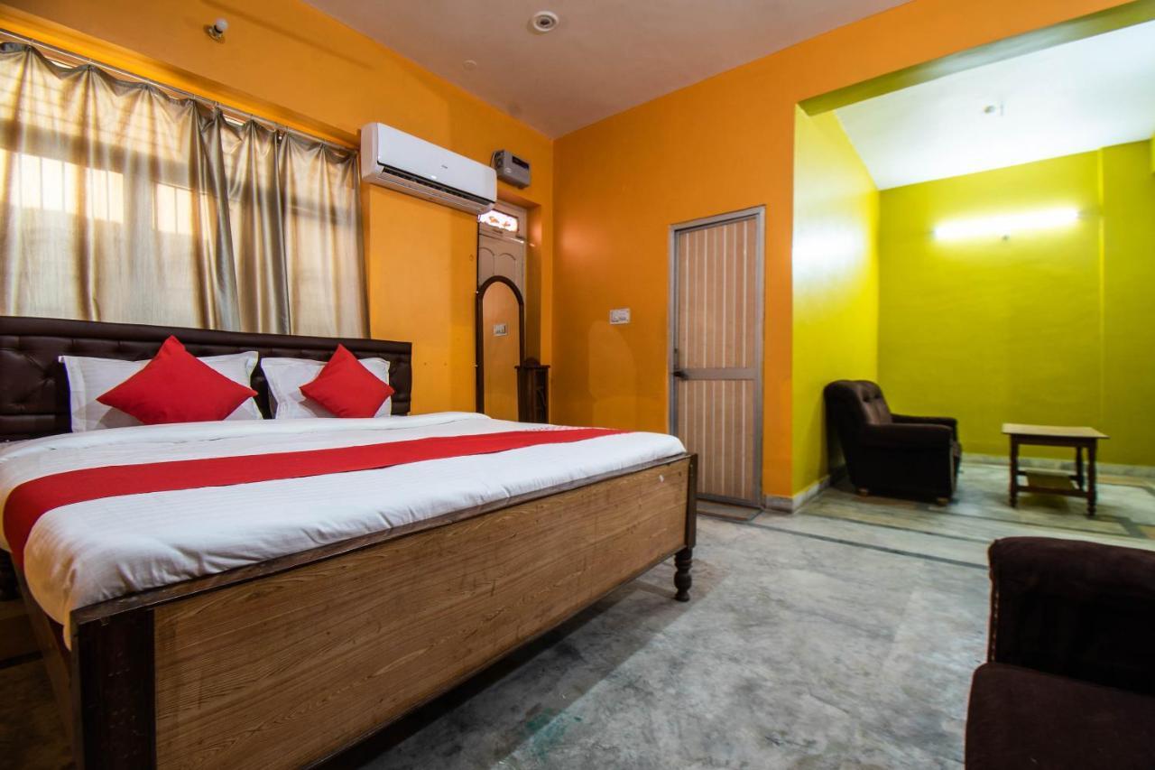 Oyo 29792 Piyush Hajipur Hotel Buitenkant foto