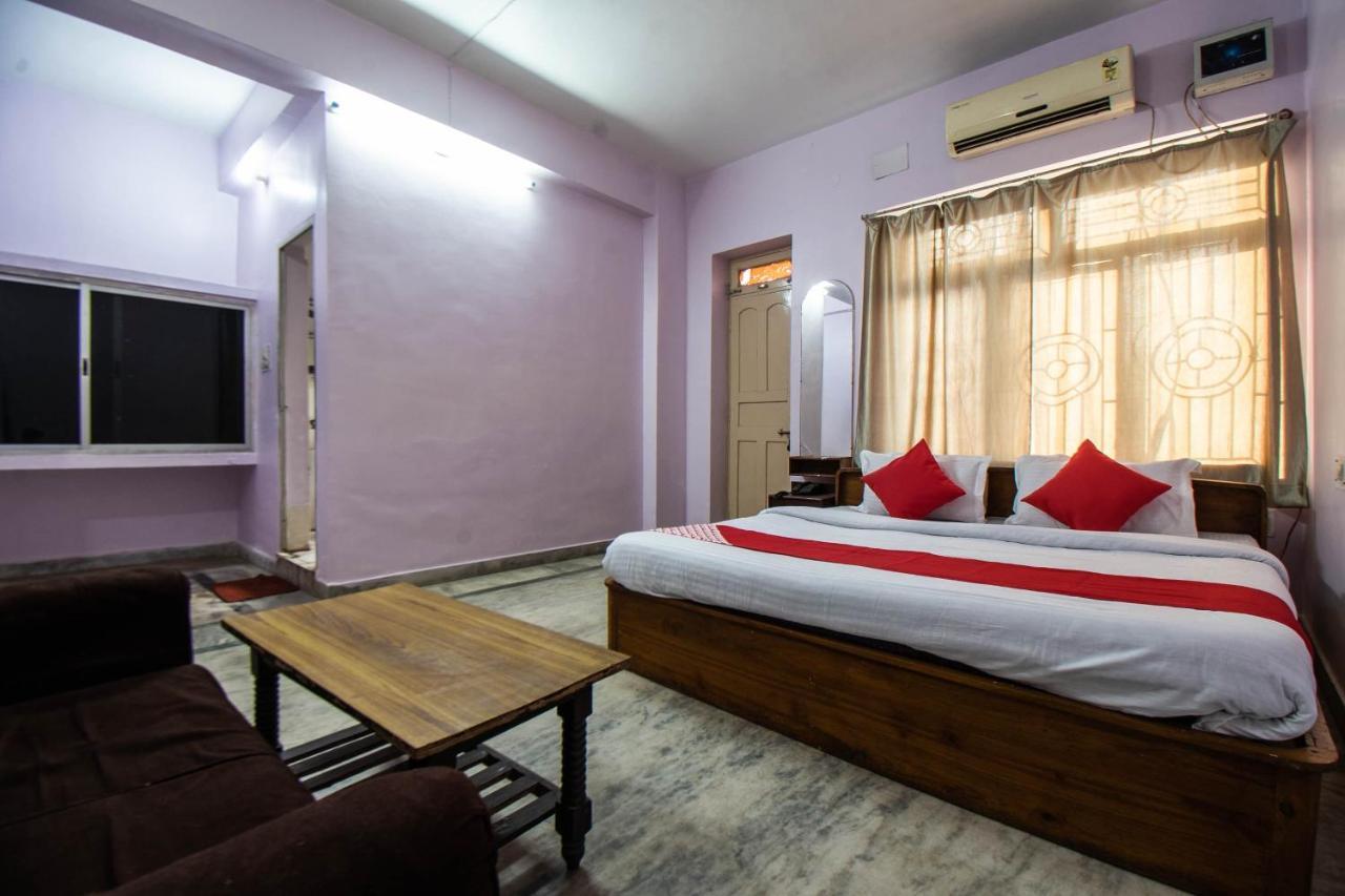Oyo 29792 Piyush Hajipur Hotel Buitenkant foto