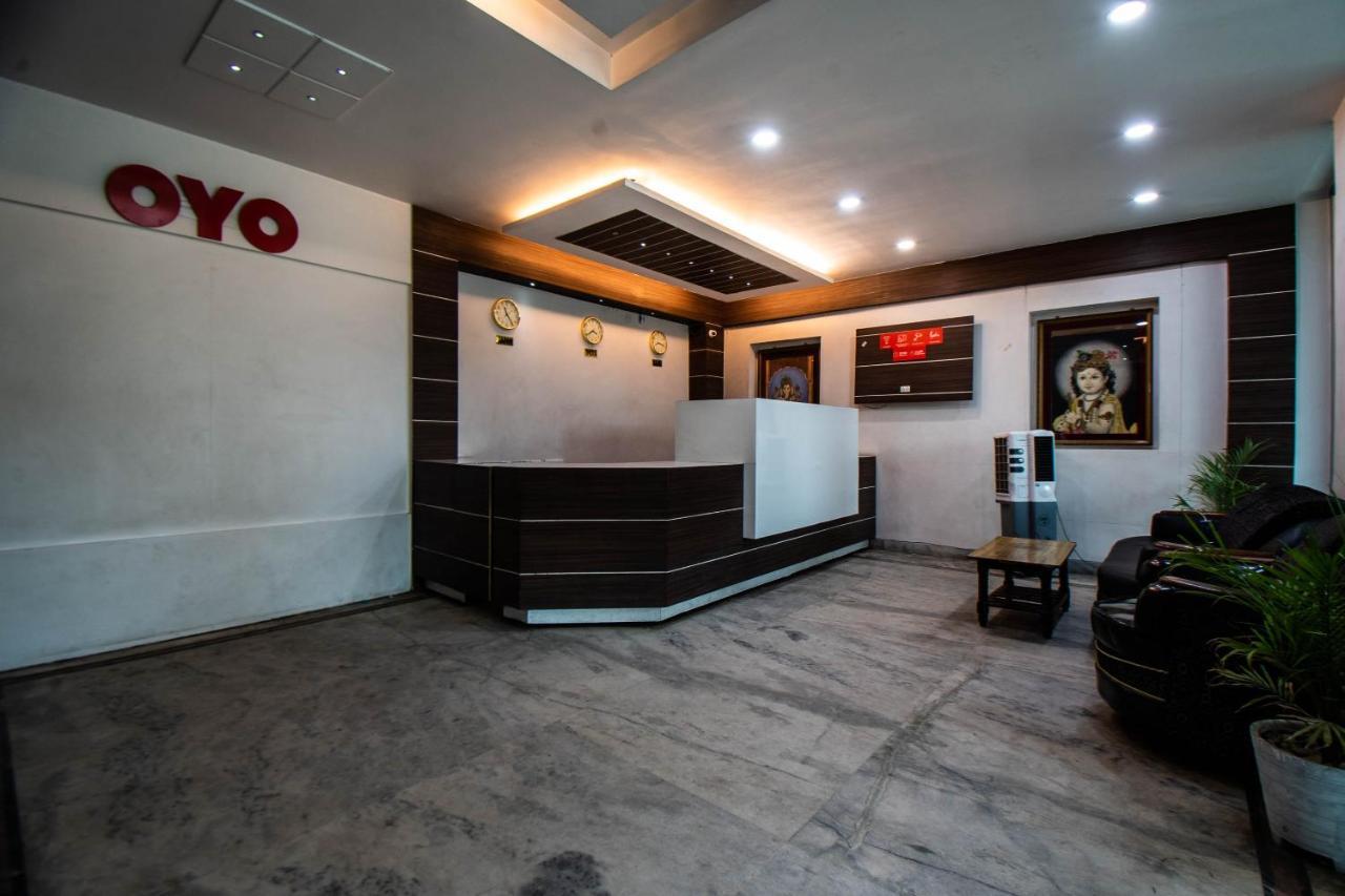 Oyo 29792 Piyush Hajipur Hotel Buitenkant foto